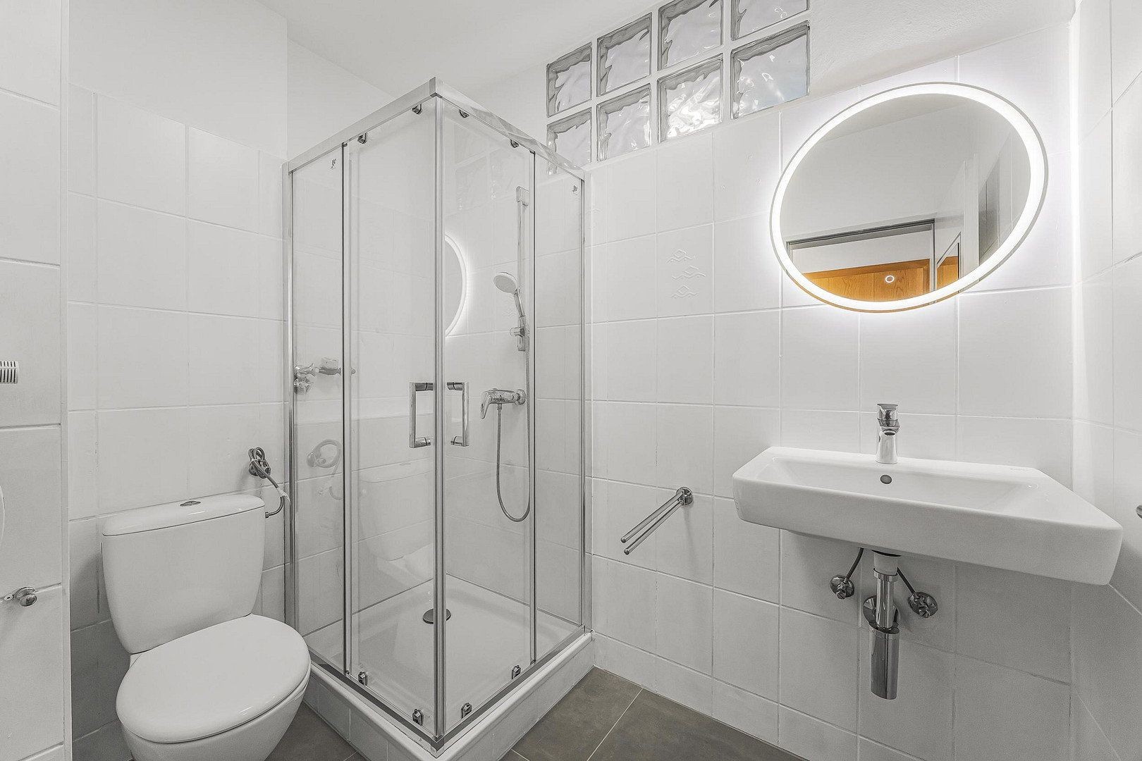 Prodej byt 1+1 - Kapellenstrasse 3 Feldkichen-Westerham Westerham Bayern 83620, 34 m² - 5
