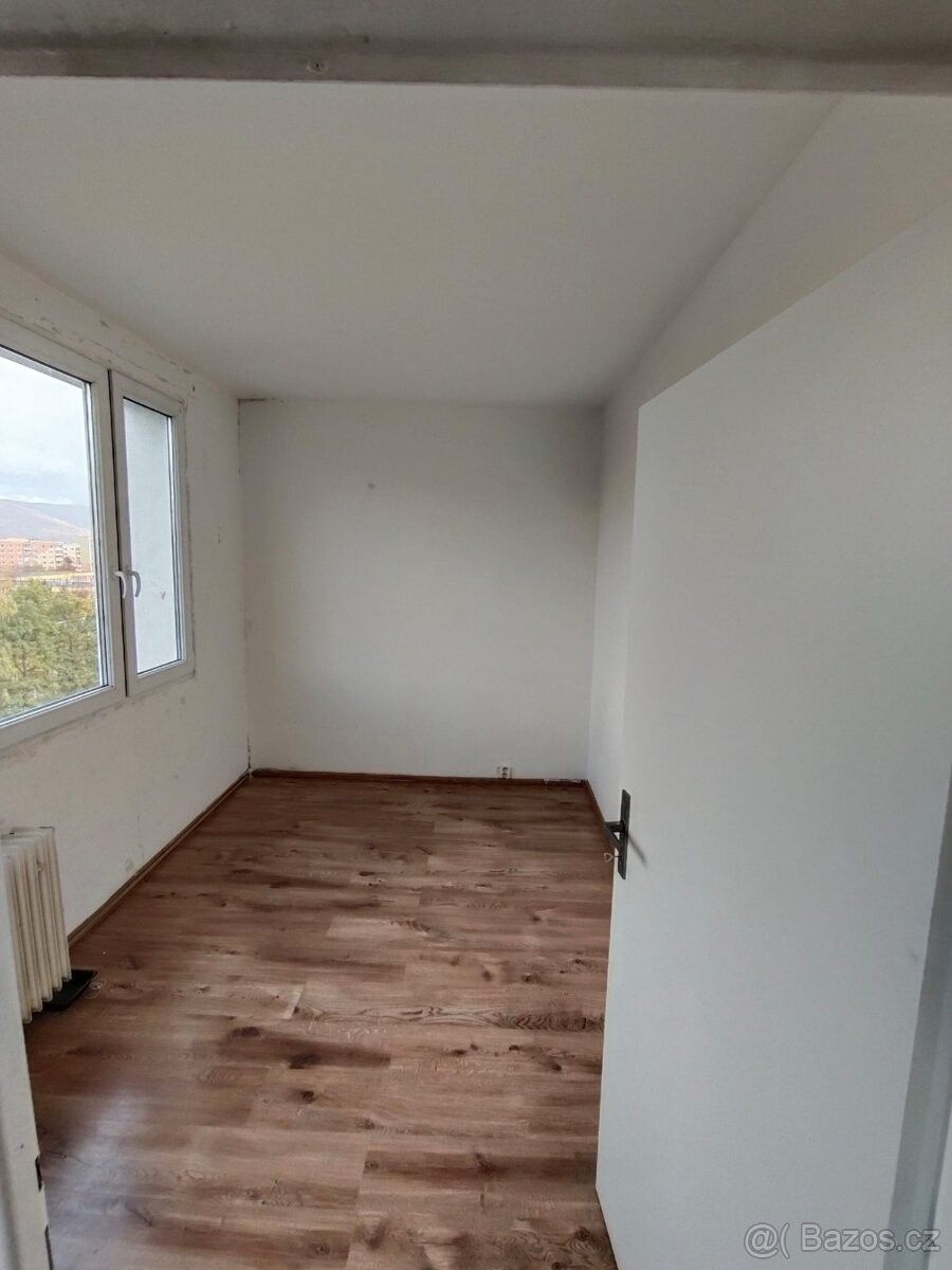 Pronájem byt - Chomutov, 430 04