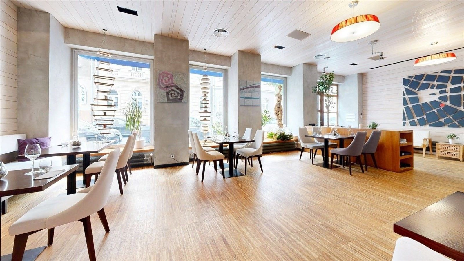 Restaurace, Uruguayská, Praha, 230 m²