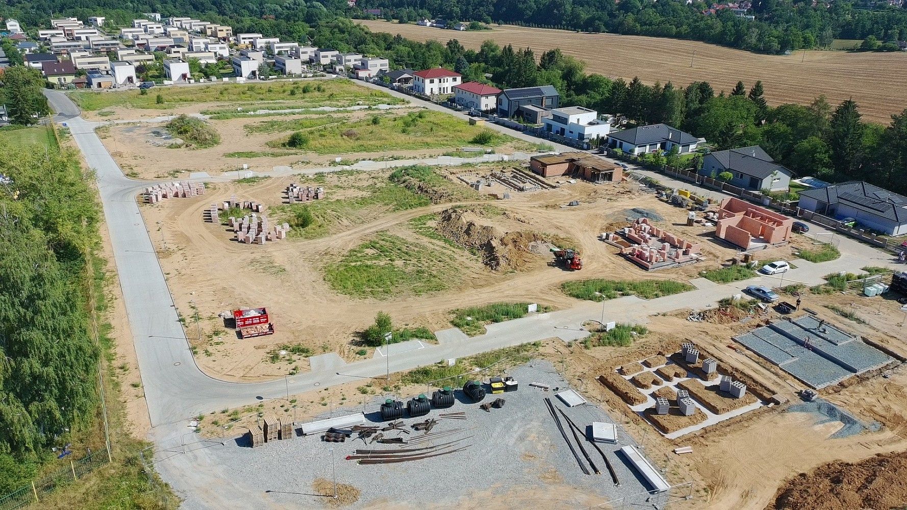 Pozemek pro bydlení, 692 m²