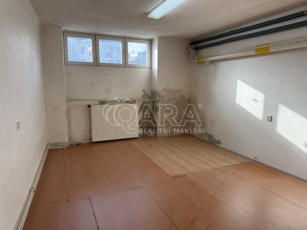 Obchodní prostory, 28 m²