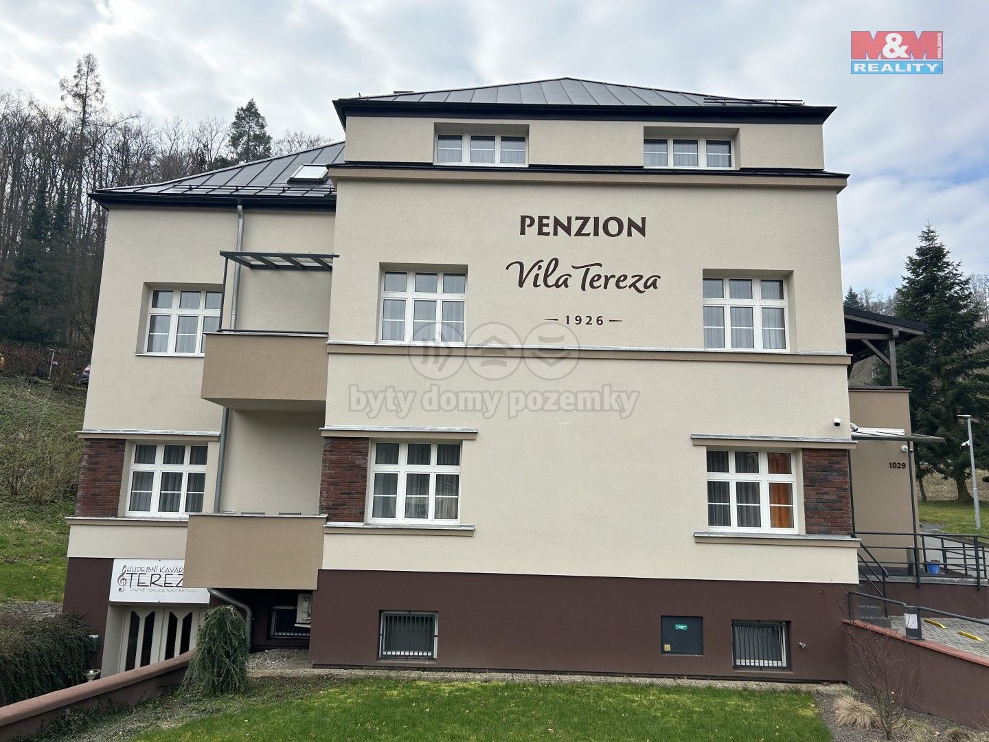 Restaurace, Tř. generála Svobody, Hranice, 120 m²