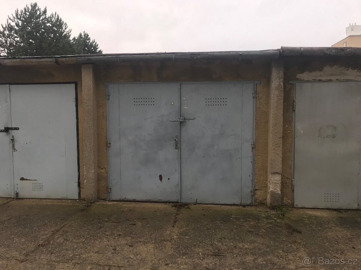 Garáže, Brno, 618 00