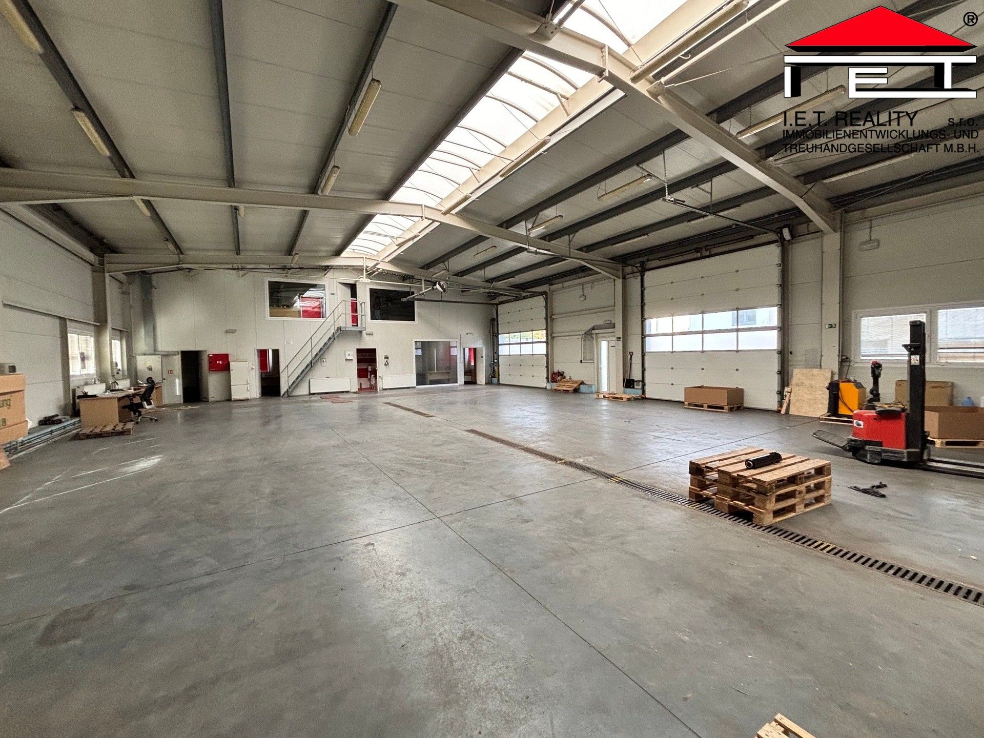 Obchodní prostory, Františka a Anny Ryšových, Ostrava, 1 073 m² - 1