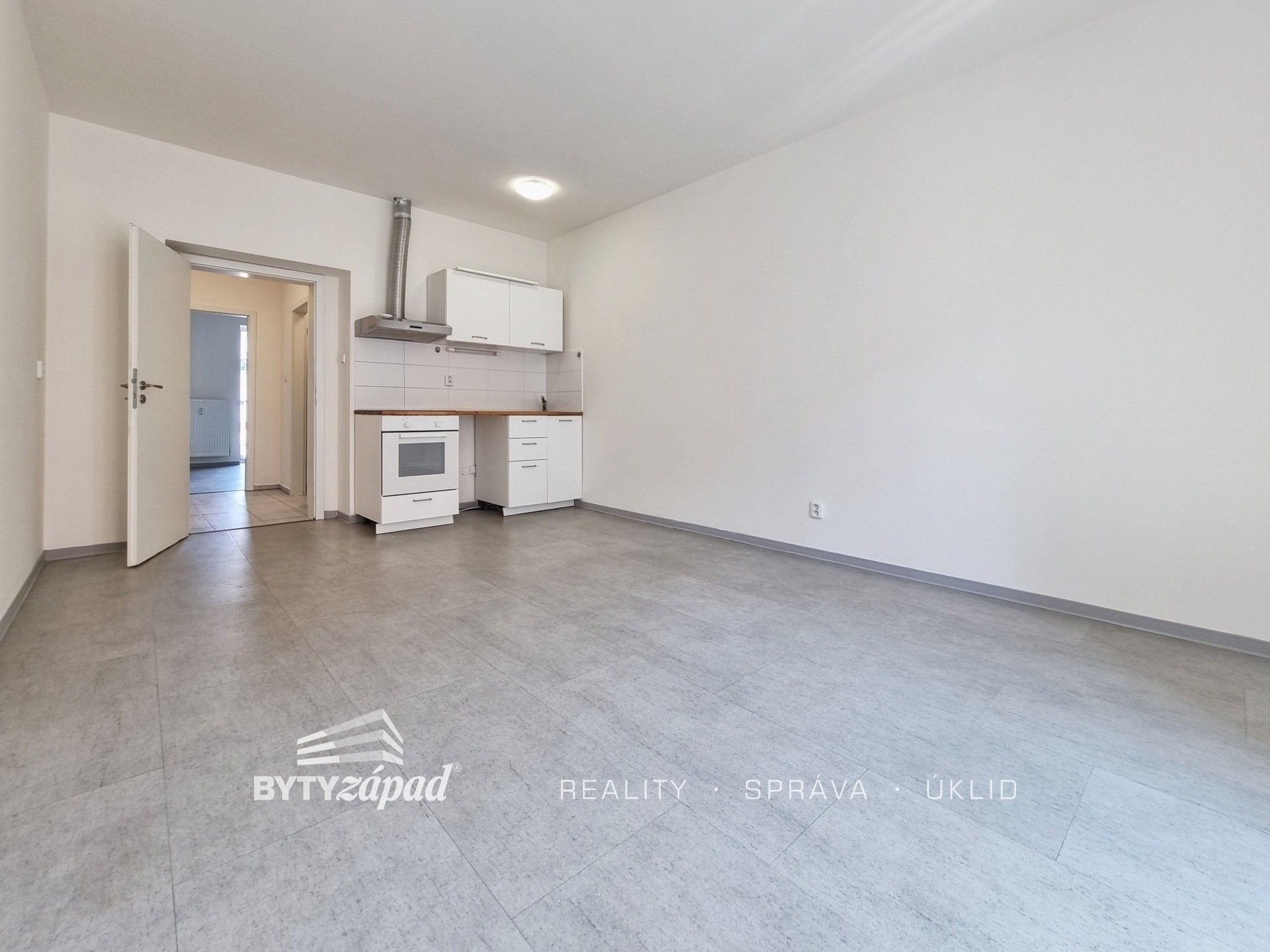 2+kk, Pod Všemi svatými 441, Plzeň, 42 m²