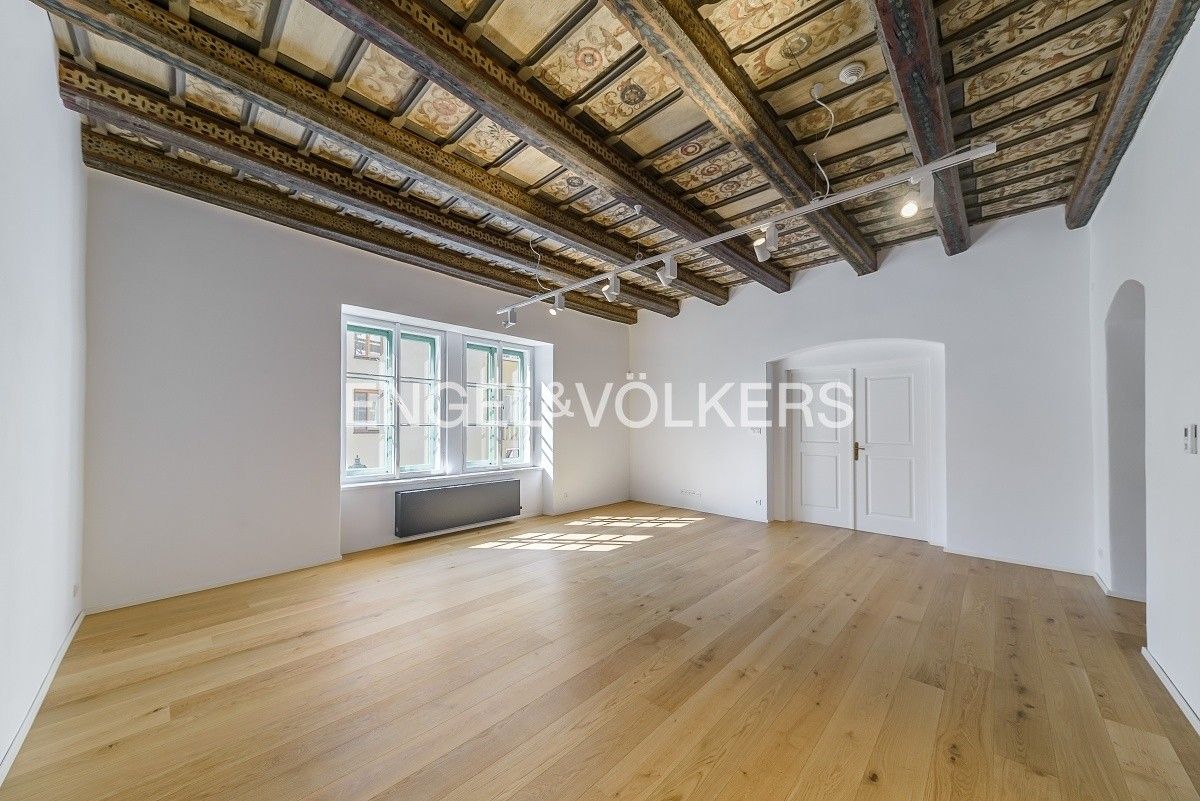 Pronájem byt 2+1 - Vlašská, Praha, 94 m²