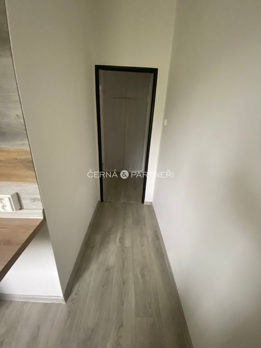 Prodej byt 1+1 - Sídliště, Hroznětín, 36 m²