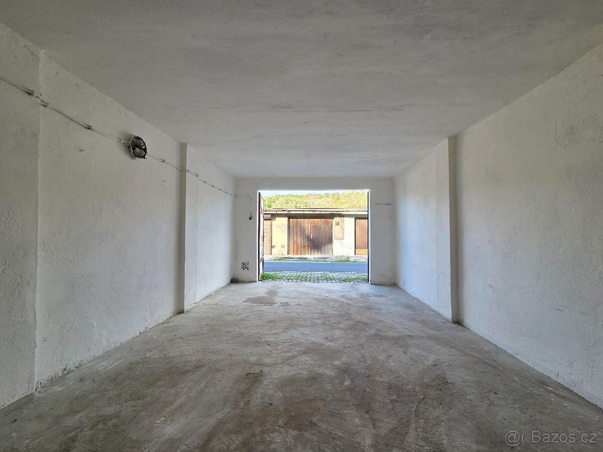Garáž · Meziboří u Litvínova, 435 13 - 4