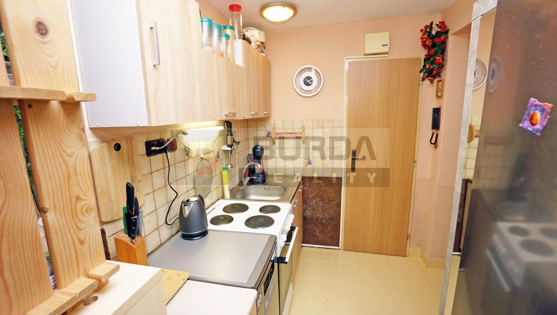 Pronájem byt 1+1 - Neratovice, 28 m²