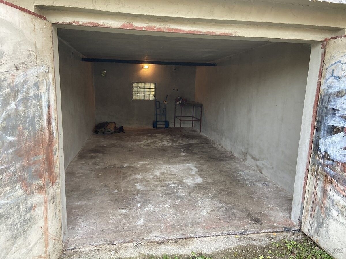 Garáže, Litvínov, 435 42