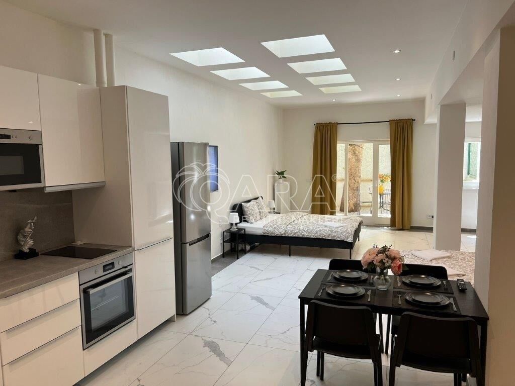 1+kk, Plzeňská, Praha, 52 m²