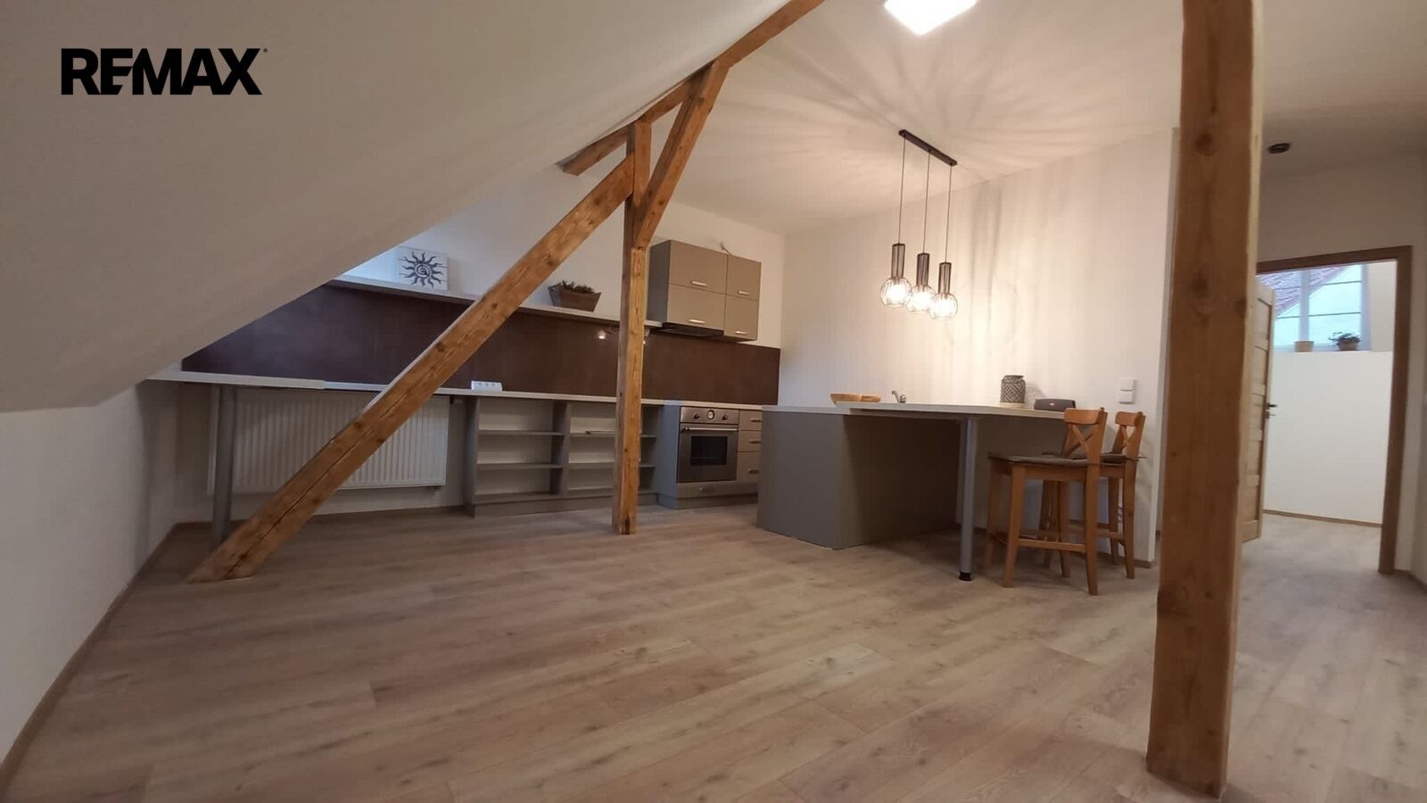 3+kk, Mattoniho nábřeží 351, Karlovy Vary Drahovice, 75 m² - 1