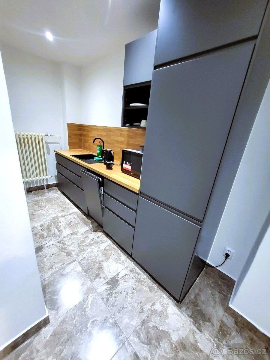 Kanceláře, Praha, 170 00