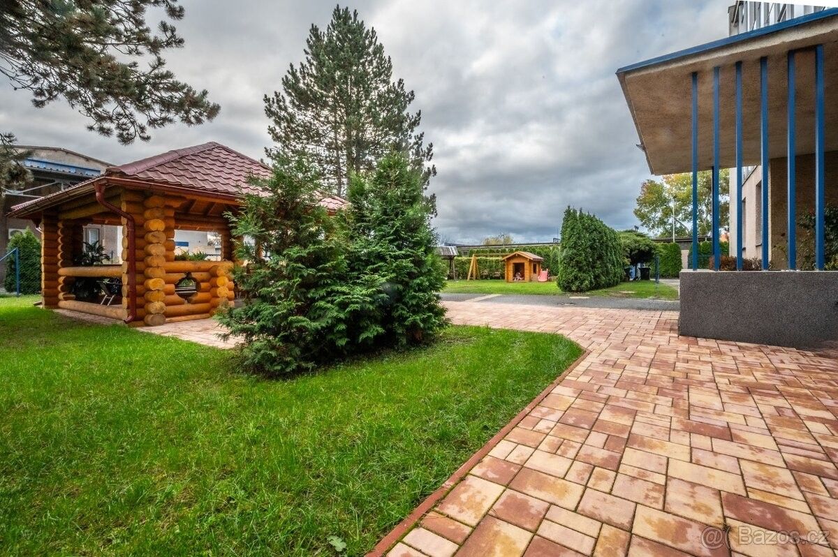 Pronájem byt - Chvaletice, 533 12