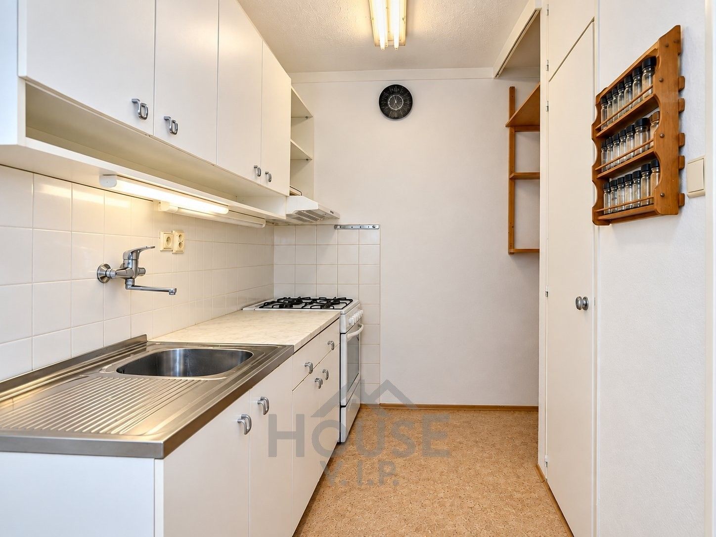 2+kk, Tatarkova, Praha, 44 m² - 1