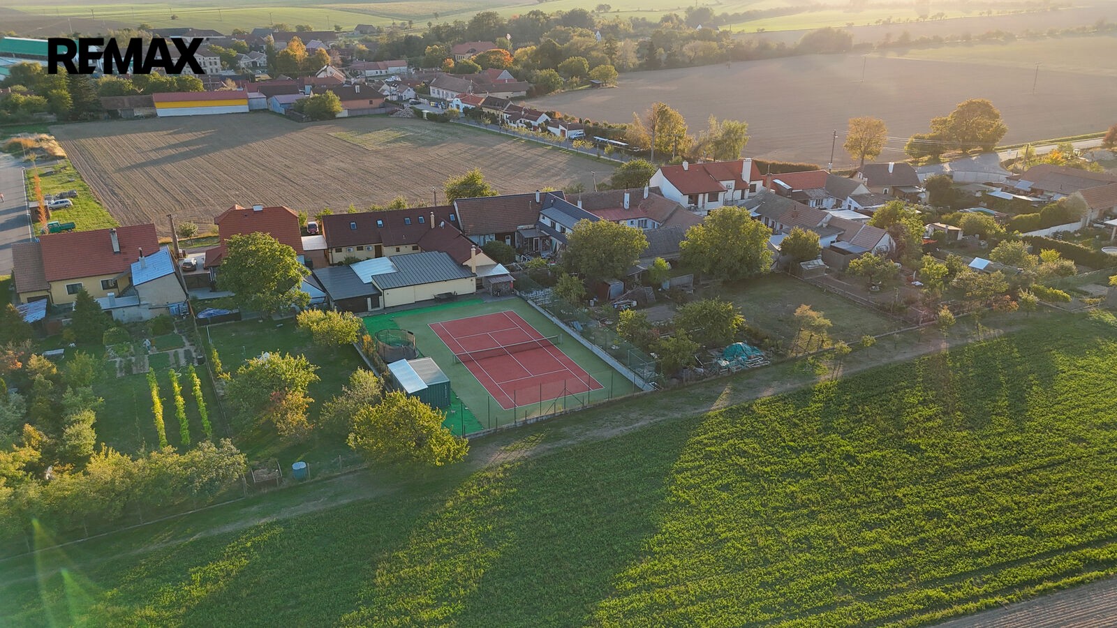 Prodej rodinný dům - Odunec, 390 m² - 2