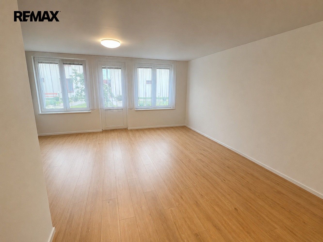Pronájem byt 1+kk - Lavičky, okres Žďár nad Sázavou, Kraj Vysočina, 54 m² - 5
