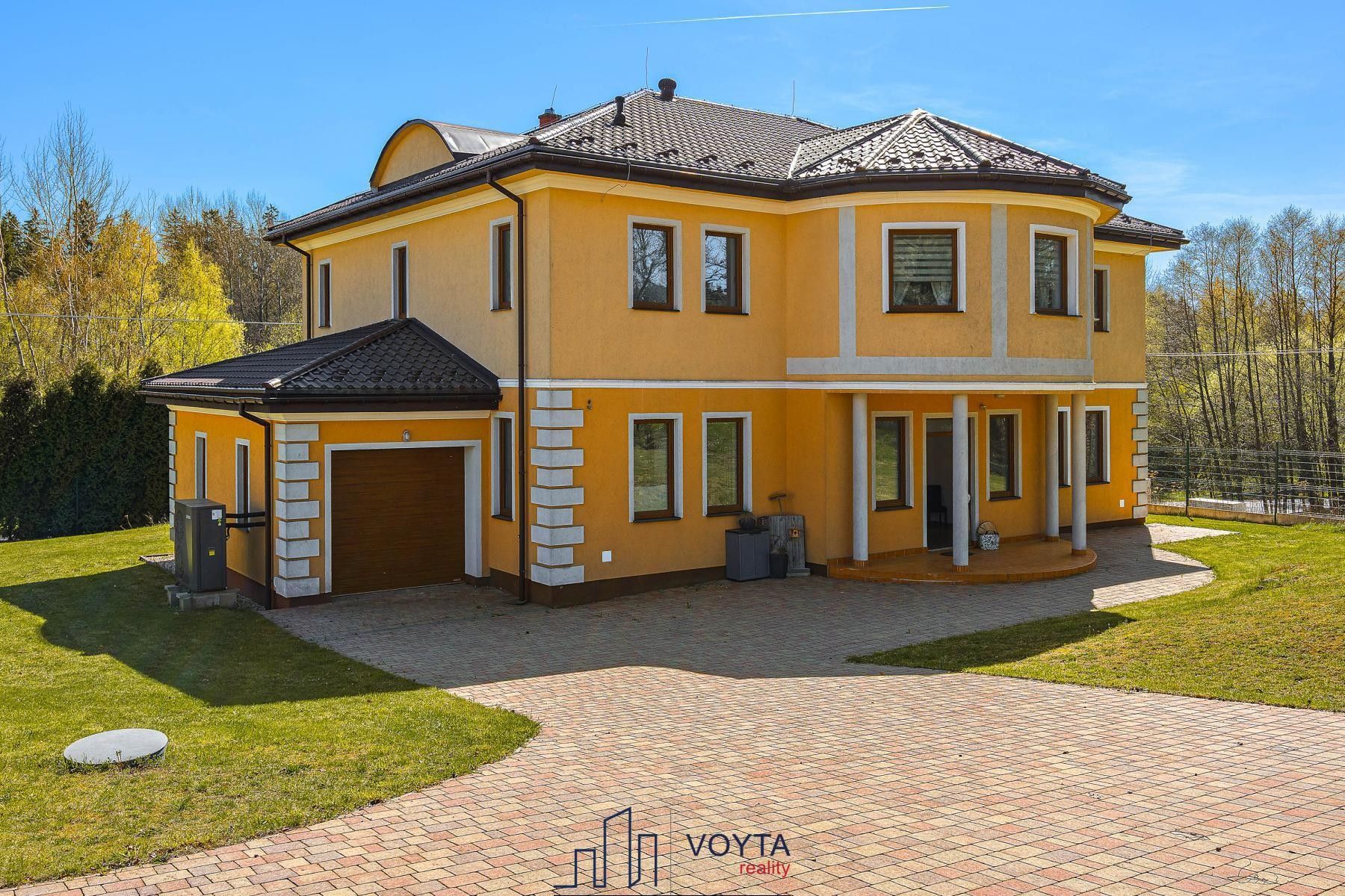 Vily, Mezirolí, Nová Role, 347 m² - 1