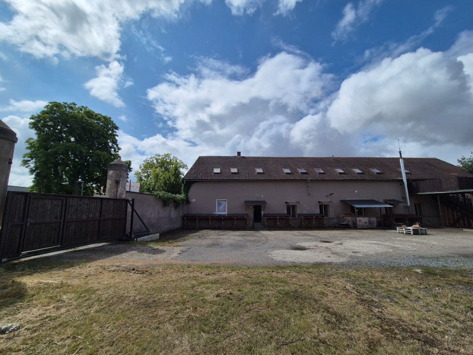 Rodinný dům · 510 m² · Náves sv. Petra a Pavla, Zlatníky-Hodkovice - Zlatníky u Prahy, Středočeský kraj - 3