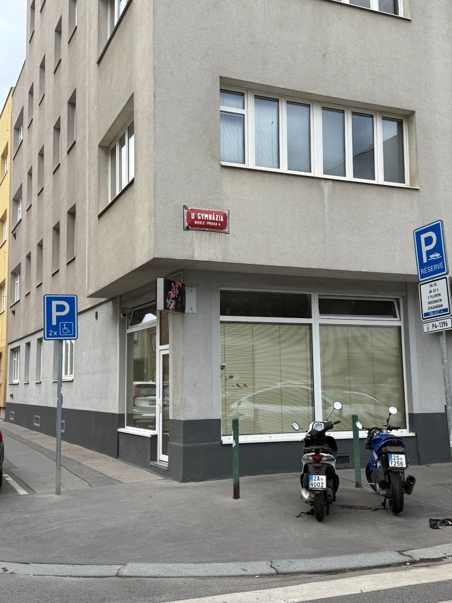 Obchodní prostory, 65 m²