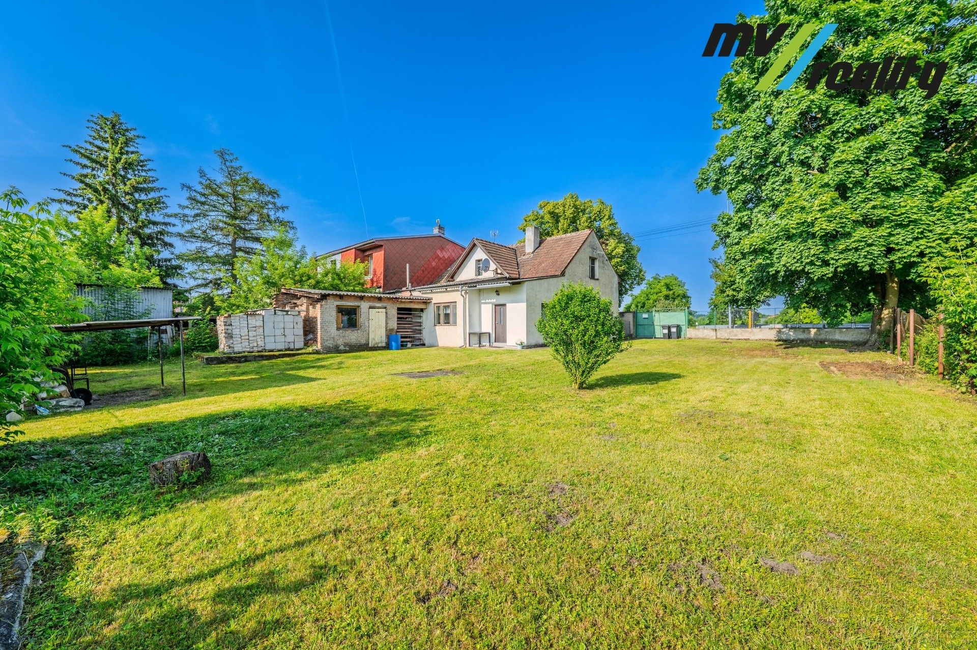 Prodej rodinný dům - Zahradní, Milovice, 80 m²