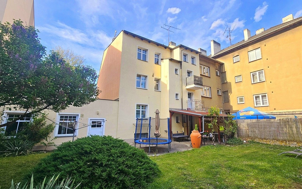 Činžovní dům, 400 m²