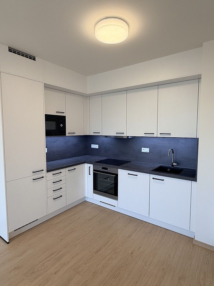 Byt 3+kk · 65 m² · Haenkeho, Praha 5 - Řeporyje - 3
