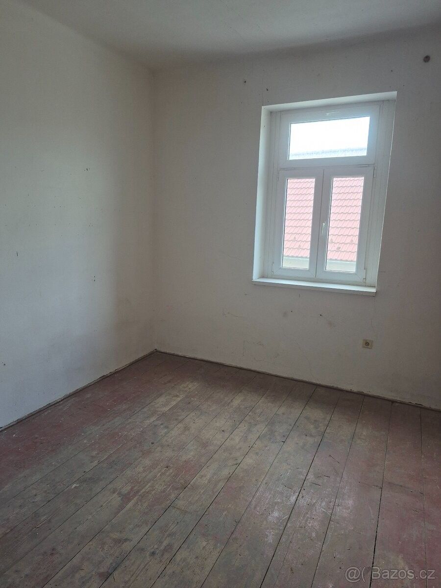 Sklady, Strančice, 251 63