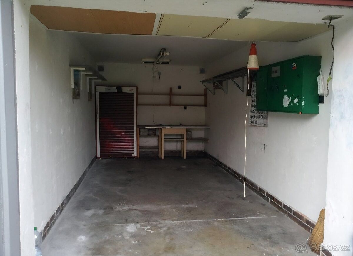 Garáže, Vsetín, 755 01