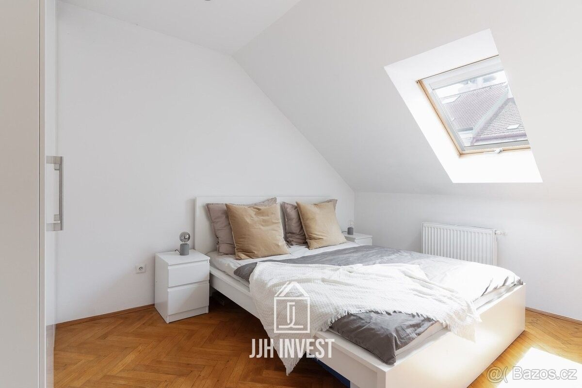 Pronájem byt - Praha, 130 00