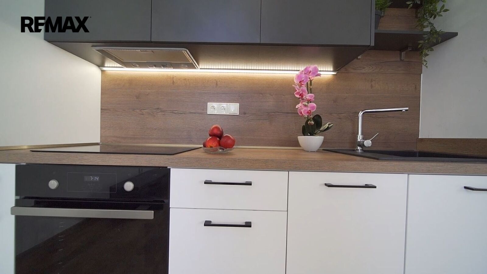 Prodej byt 1+kk - Železničního pluku 1630, Pardubice Zelené Předměstí, 43 m² - 5