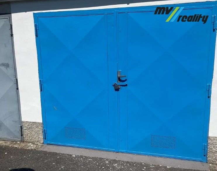 Prodej garáž - Klučovská, Praha, 17 m²