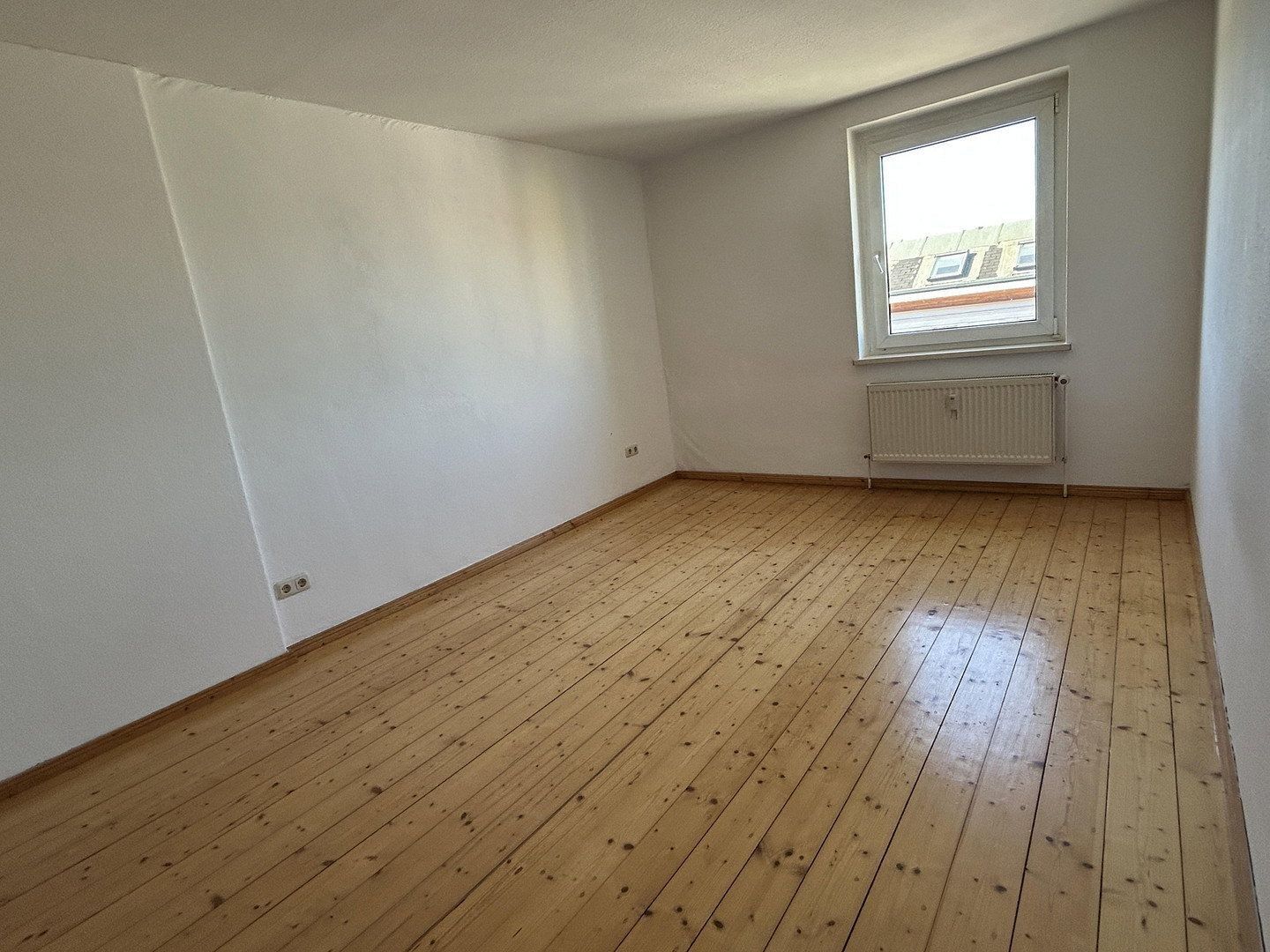 3+1, Wörmlitzer Straße 12 Halle Südliche Innenstadt Sachsen-Anhalt 06110, 68 m² - 2