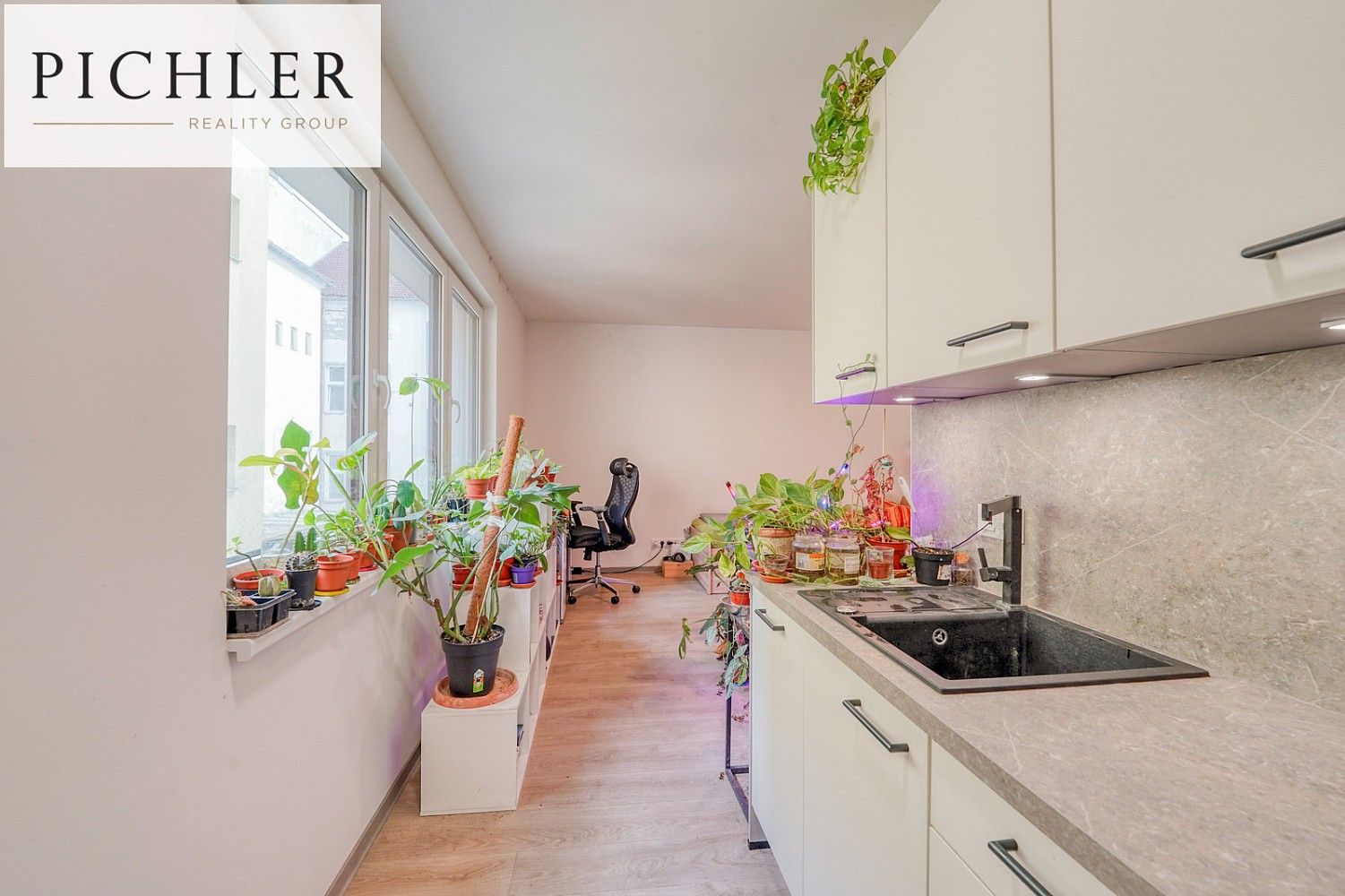 Byt 1+kk · 37 m² · Plzeň - Jižní Předměstí, okres Plzeň-město, Plzeňský kraj - 4