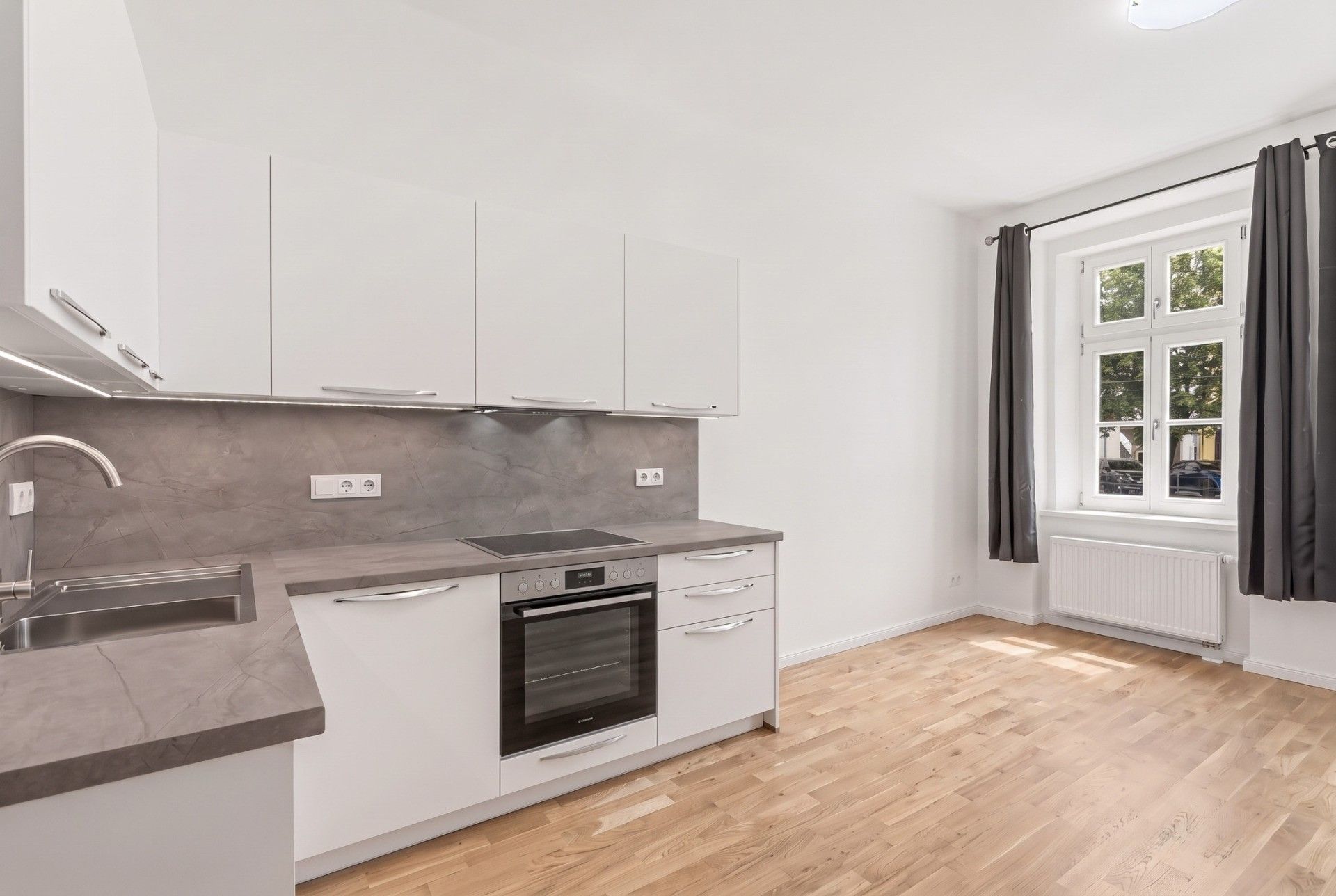 3+kk, Bělehradská, Praha, 61 m² - 1