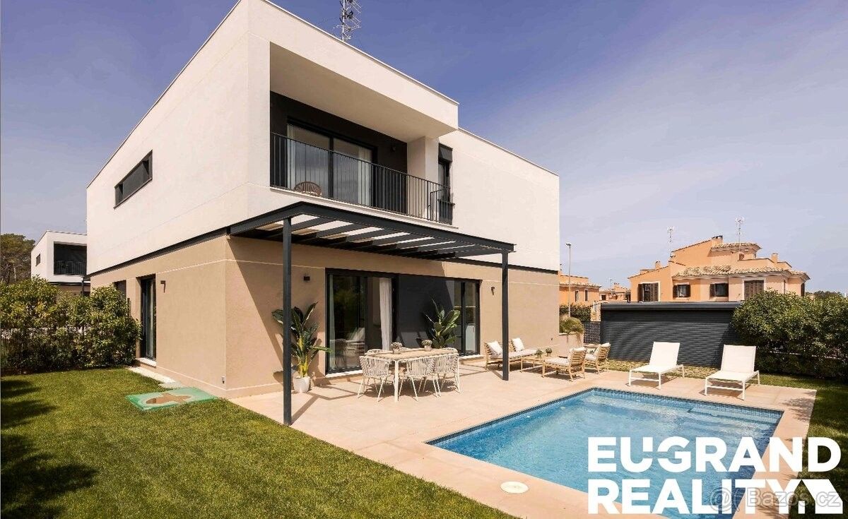 Rodinné domy, 987 66, Zahraničí