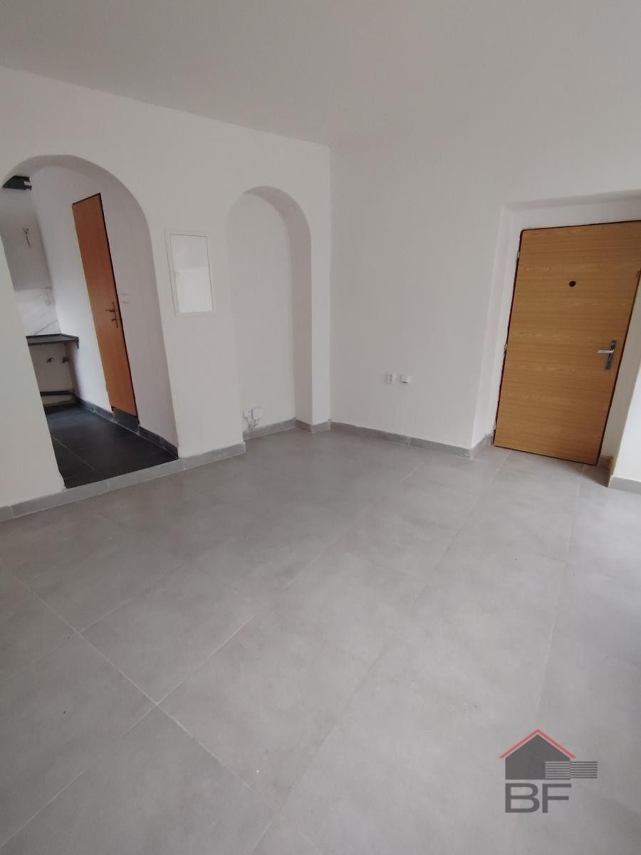 Pronájem byt 1+kk - Mikovcova  , Česká Lípa, 25 m² - 5