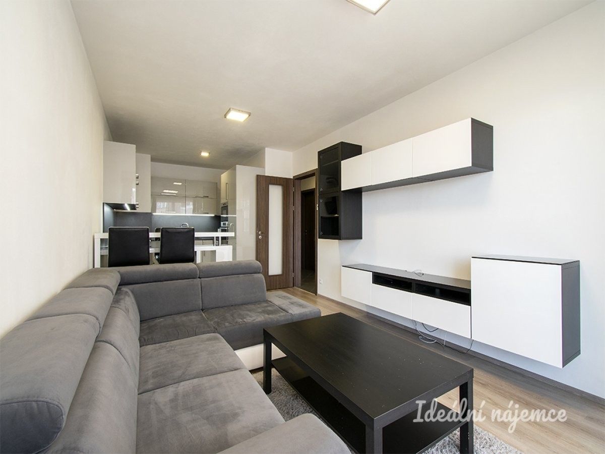 Byt 2+kk · 60 m² · Štanderova, Praha - 4