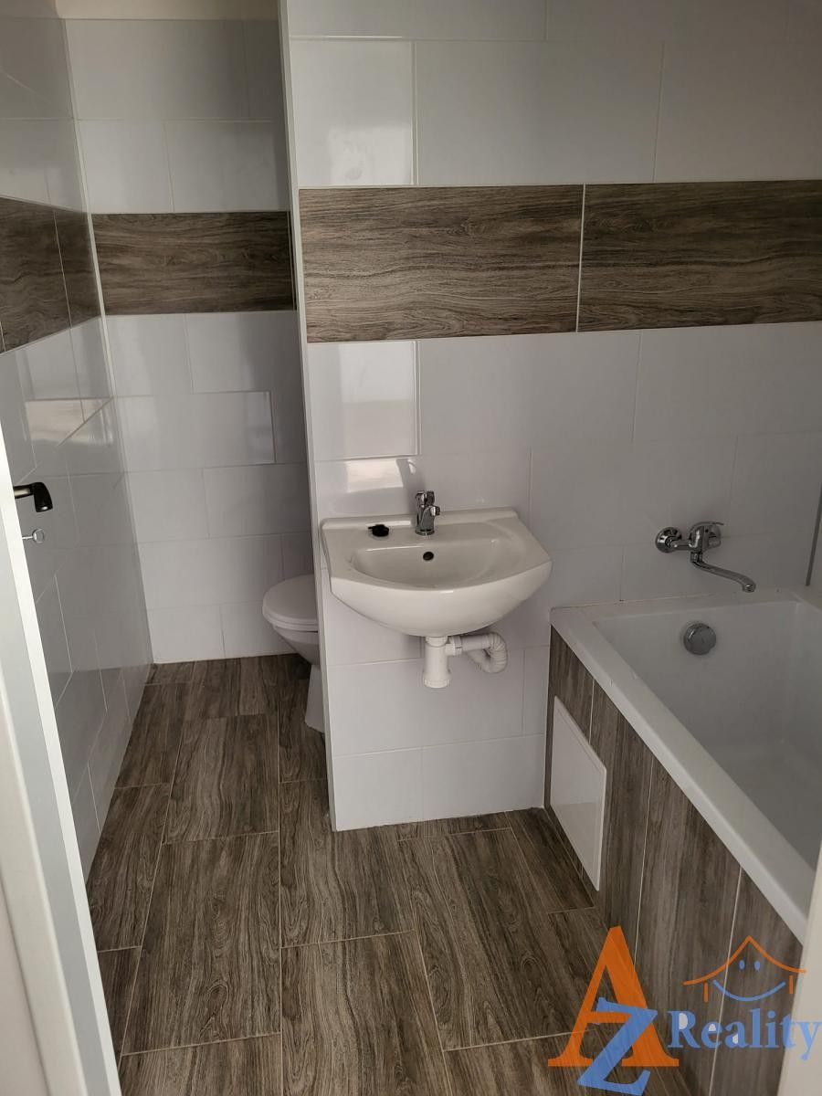 Byt 1+1 · 40 m² · V Sídlišti, Děčín - 3