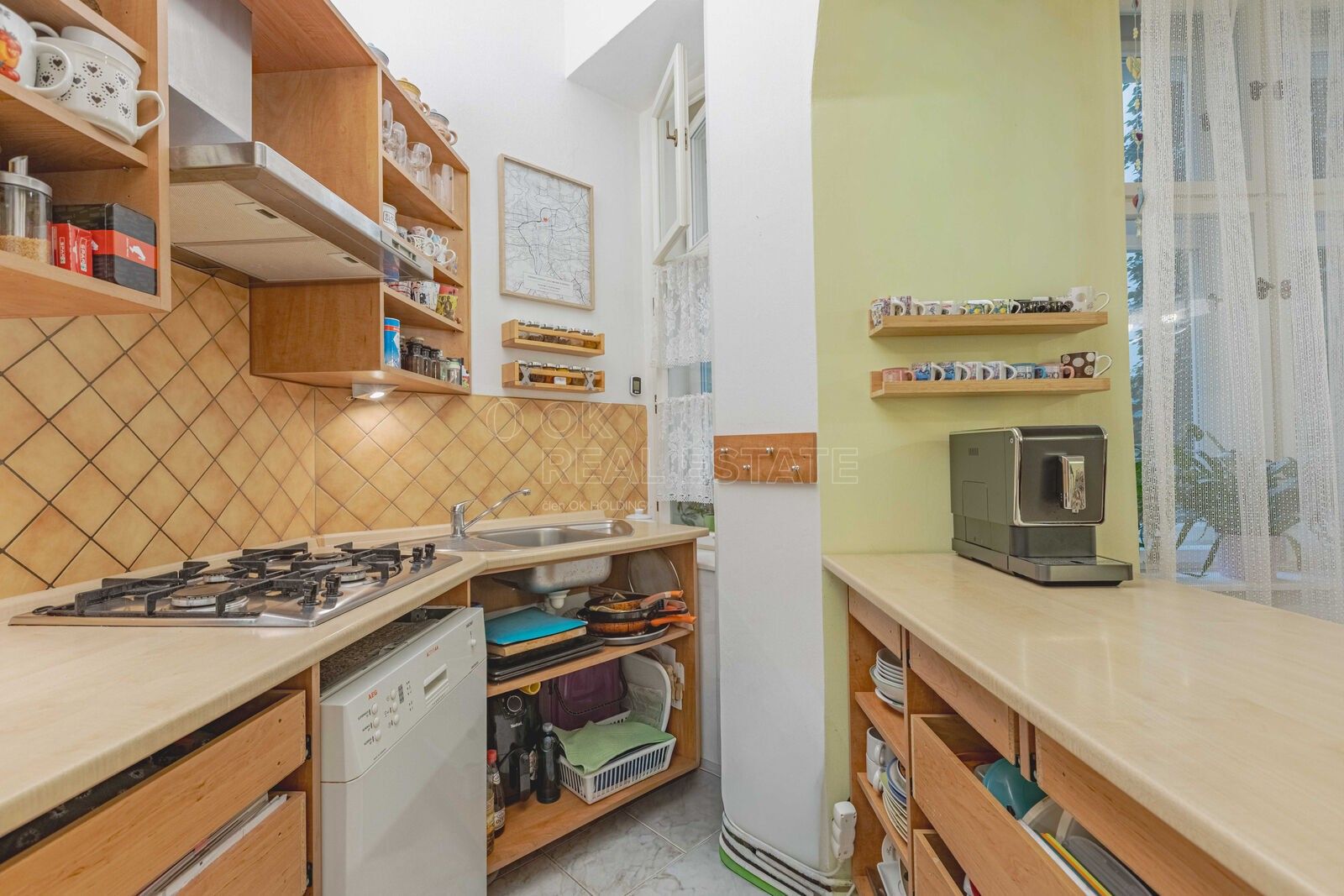 3+1, U studánky, Praha, 82 m² - 1