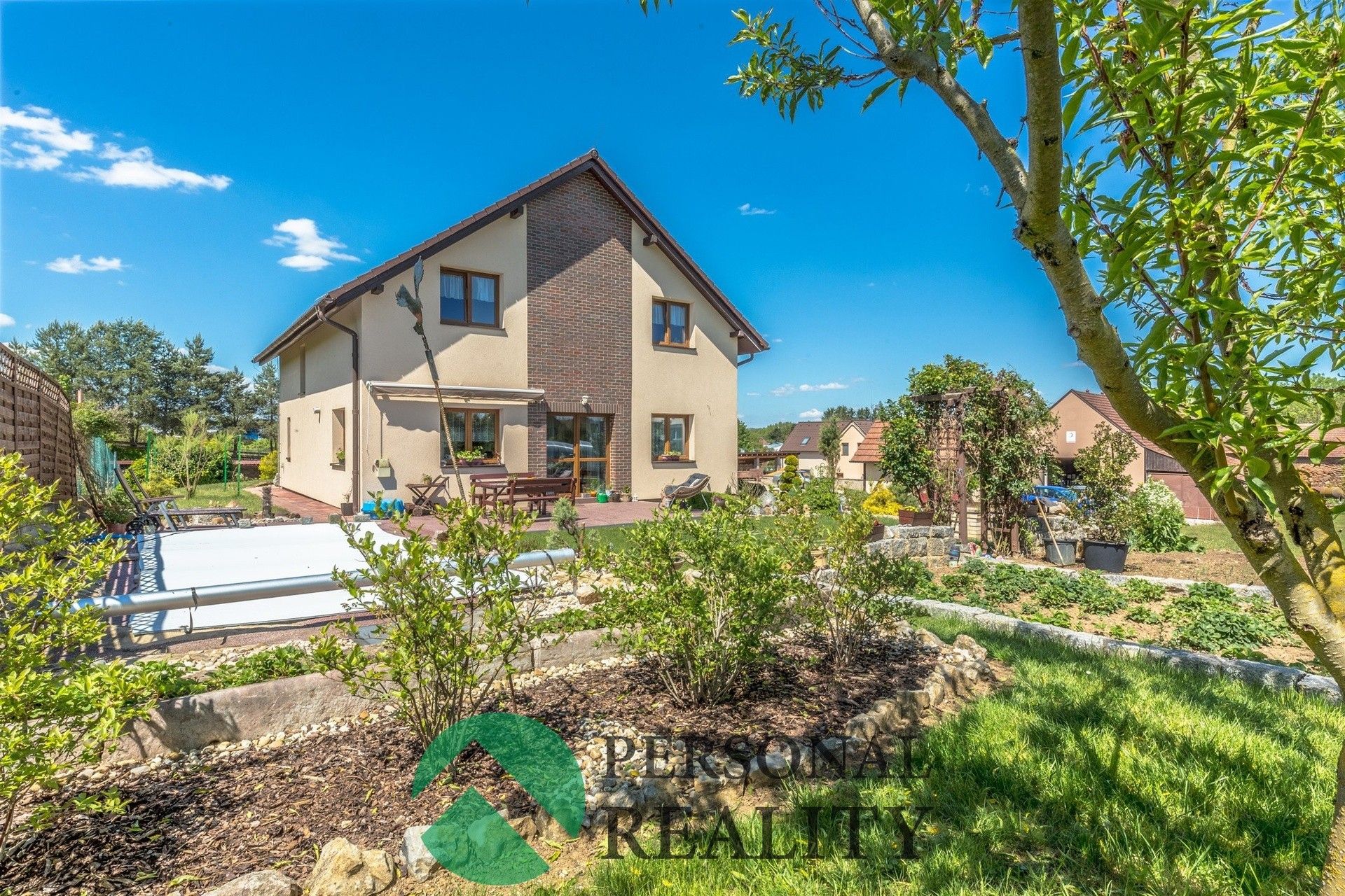 Rodinné domy, Karlštejnská, Tachlovice, 208 m²