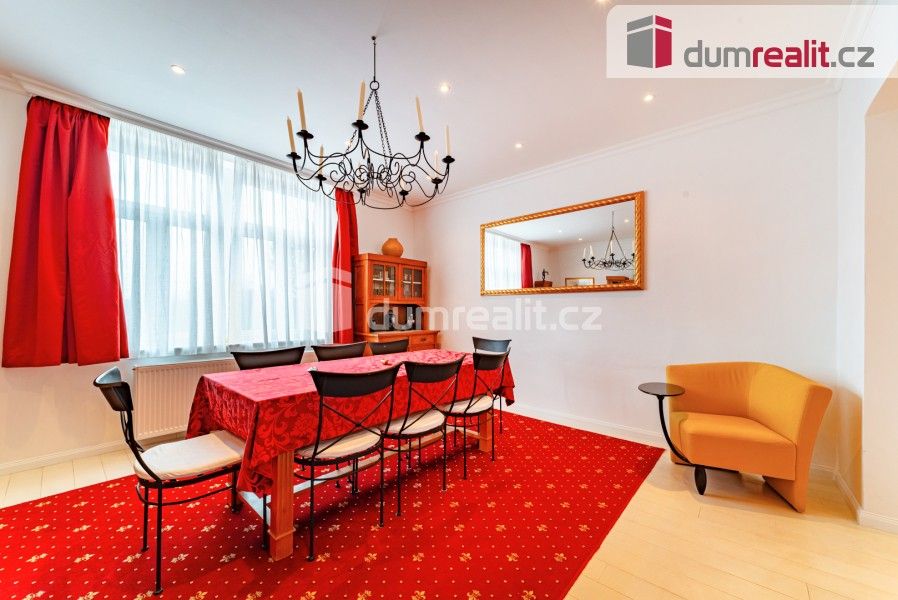 Prodej rodinný dům - Dobrovského, Mariánské Lázně, 290 m² - 5