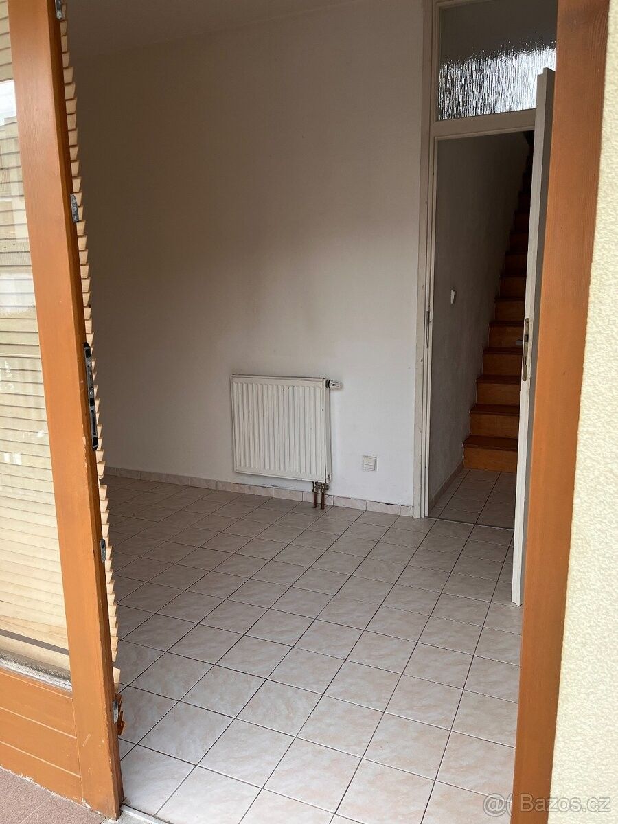 Pronájem byt - Týnec nad Sázavou, 257 41