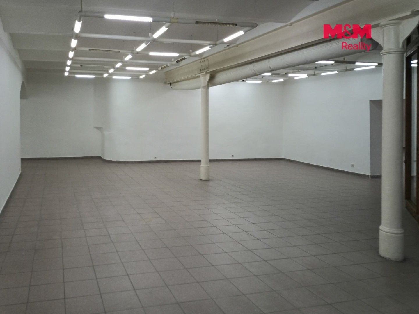 Pronájem obchodní prostory - náměstí Míru, Svitavy, 695 m² - 5