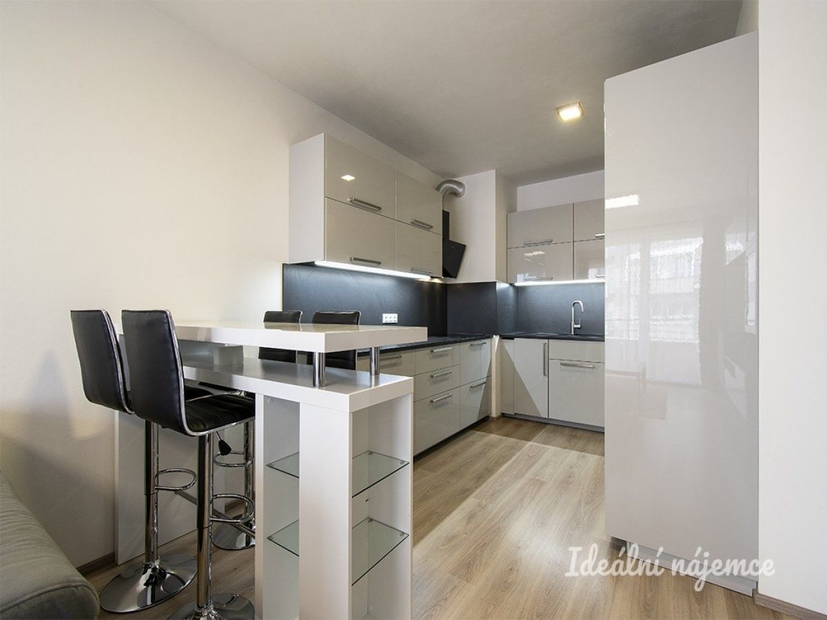 2+kk, Štanderova, Praha, 60 m² - 2