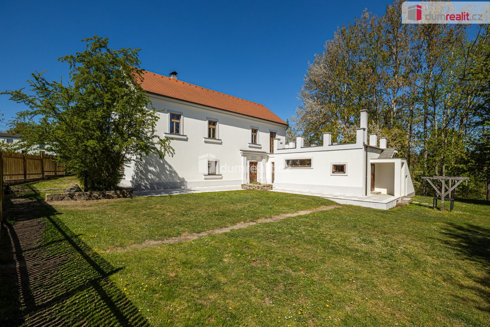 Rodinné domy, Zaječice, Pyšely, 266 m² - 1