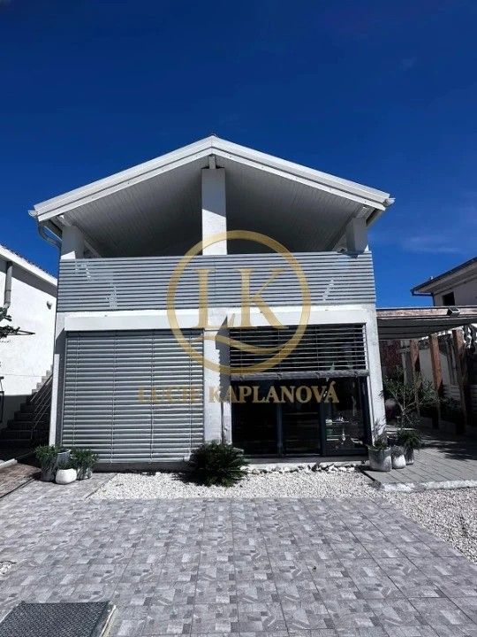 Rodinný dům · 987 66, Zahraničí - 4