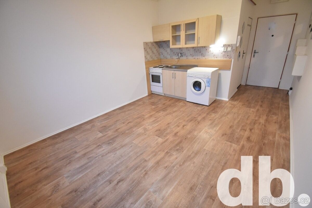 Byty, Karlovy Vary, 360 04