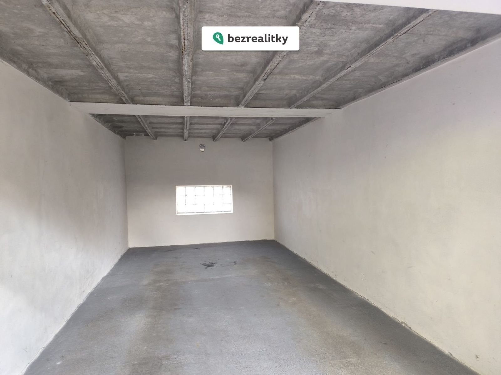 Garáže, J. A. Komenského, Zbýšov, 23 m² - 1