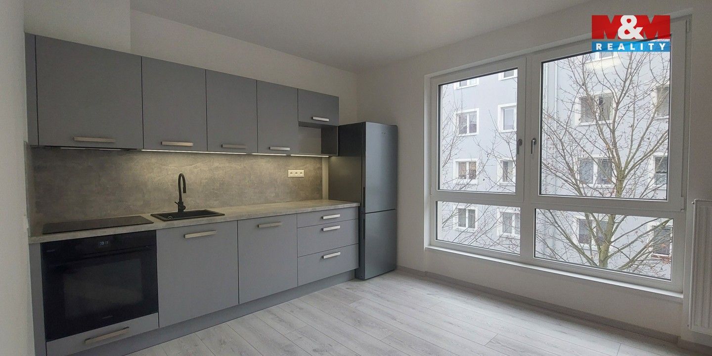 Pronájem byt 2+kk - Hálkova, České Budějovice, 38 m²